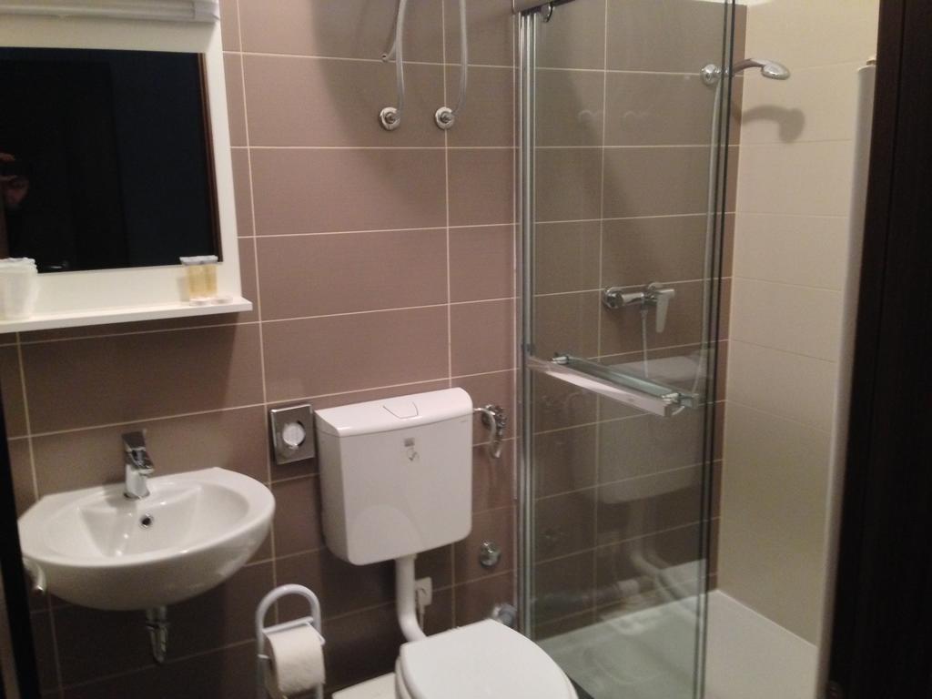 Riva Rooms Rijeka Bagian luar foto